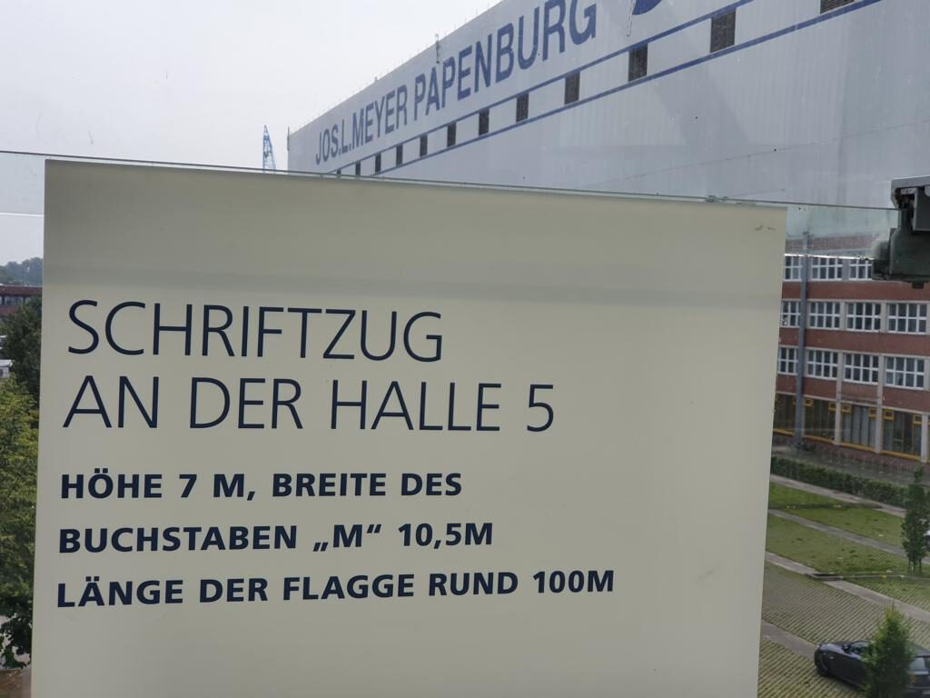 Schriftzug Meyer Werft Papenburg