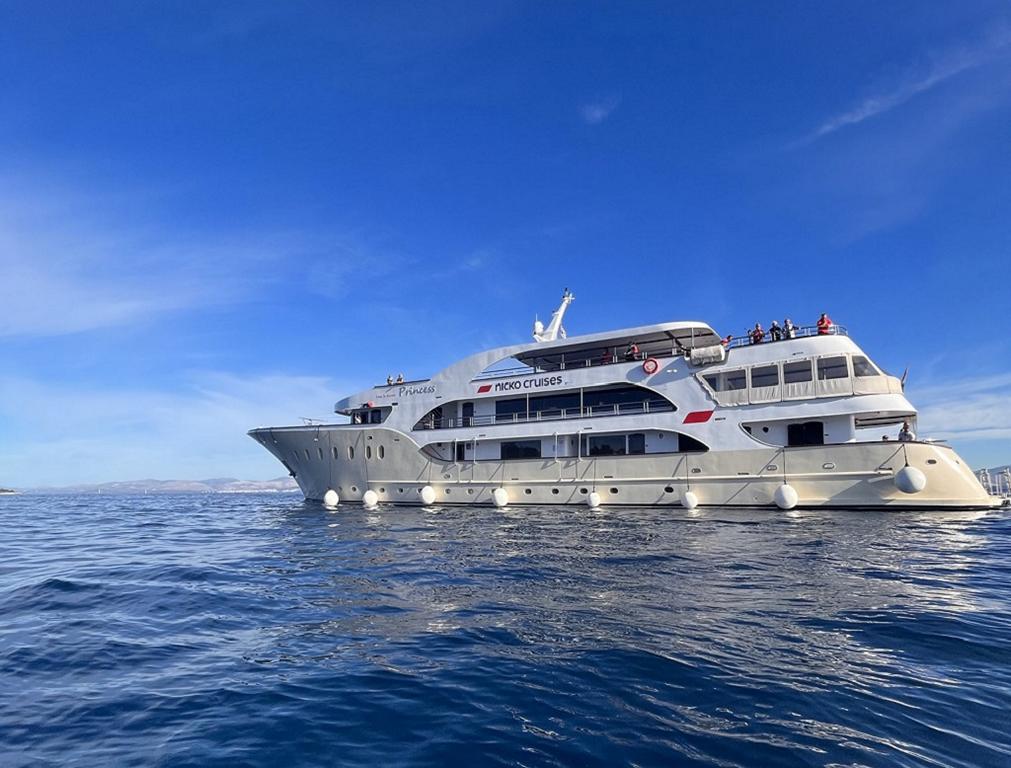 Kroatien Kreuzfahrt - Luxusyacht Princess von nicko cruises
