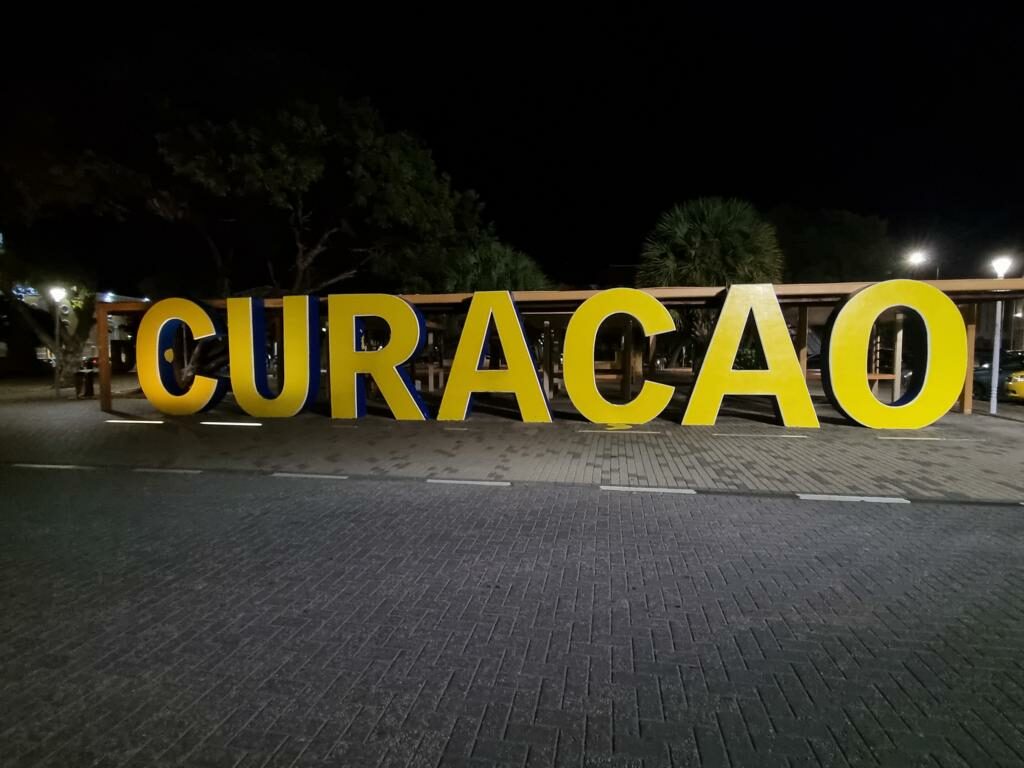 Curacao Schriftzug
