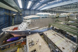 Read more about the article Ovation of the Seas verläßt das Dock